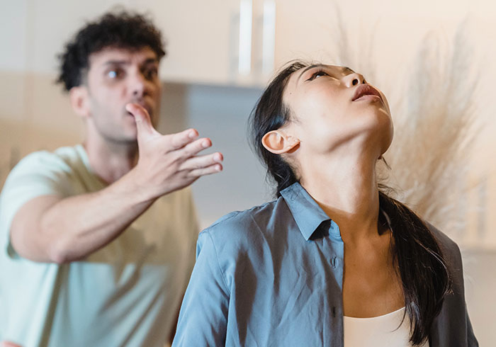 35 People Share Behaviors They Thought Were Normal Because Of Their Family But Realized Were Weird Later On In Life