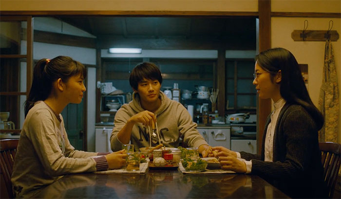 Antique characters eating