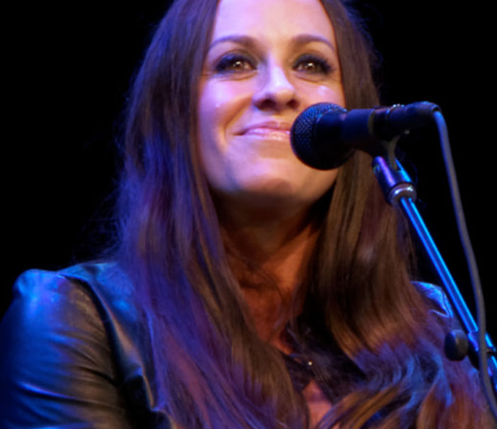 “I Guess It Rains Down In Africa”: 30 People Share Their Most Hilariously Misheard Lyrics