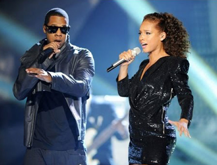 “I Guess It Rains Down In Africa”: 30 People Share Their Most Hilariously Misheard Lyrics