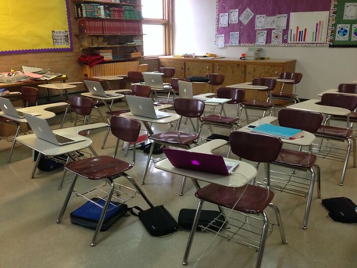 &ldquo;Do Not Speak To Me&rdquo;: Girl Is Sick And Tired Of Boy&rsquo;s Attention, Writes Him A List Of Rules To Follow Around Her