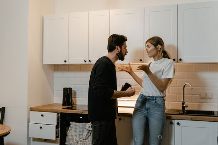 Man Demands Girlfriend &ldquo;Split Expenses Proportional To Income&rdquo; After She Gets Better-Paying Job, Increases Rent On Apartment He Owns