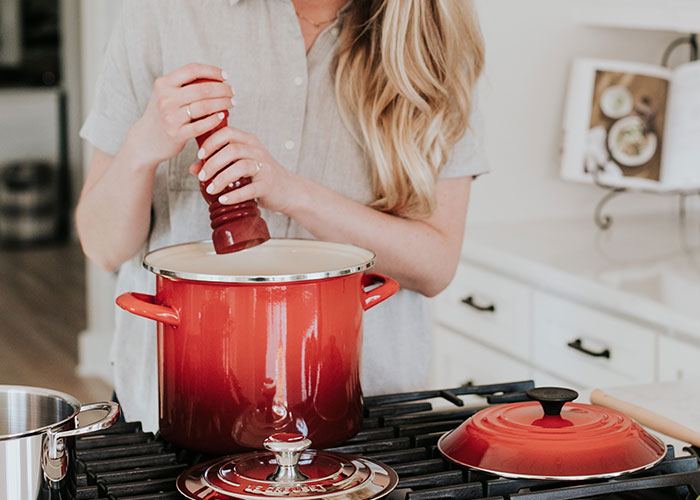 The Internet Backs Up This Woman For Refusing To Cook An Additional Gluten-Free Meal For A Family Friend After She Causes A Scene