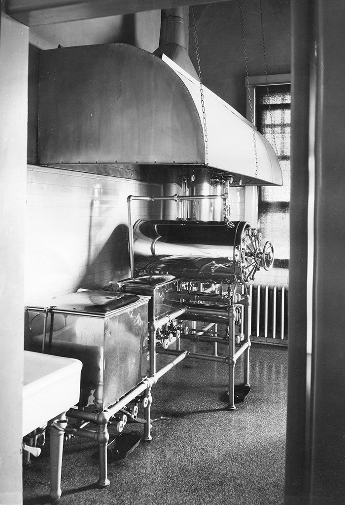 Sterilizer University Of Alberta Hospital, 1922
