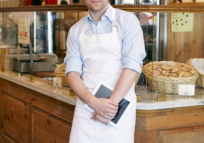 Jobseeker Is Disappointed That Their Interview Is 35 Minutes Late, Realizes The Recruiter Walked Past Him Several Times