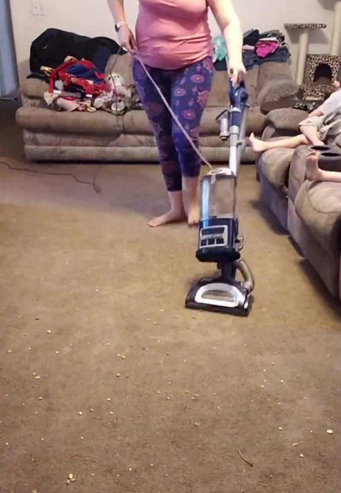 Moms Are Opposing The Pressure To Keep Their Homes Always Clean By Not Fearing Unveiling The 'Pigsty Reality' In Order To Normalize It