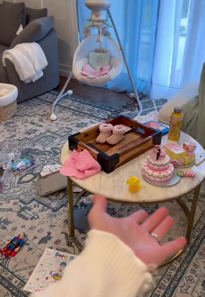 Moms Are Opposing The Pressure To Keep Their Homes Always Clean By Not Fearing Unveiling The 'Pigsty Reality' In Order To Normalize It