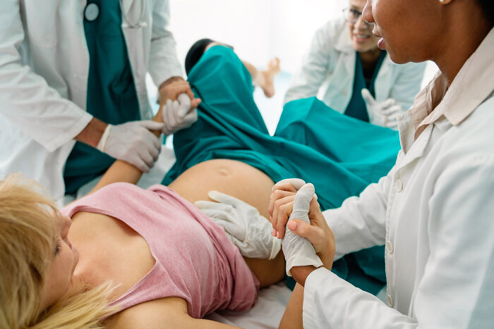 &ldquo;If You Have To Choose Between Me And The Baby, Save Me&rdquo;: Emotional Plea By Mom To Her Husband Sparks Discussions