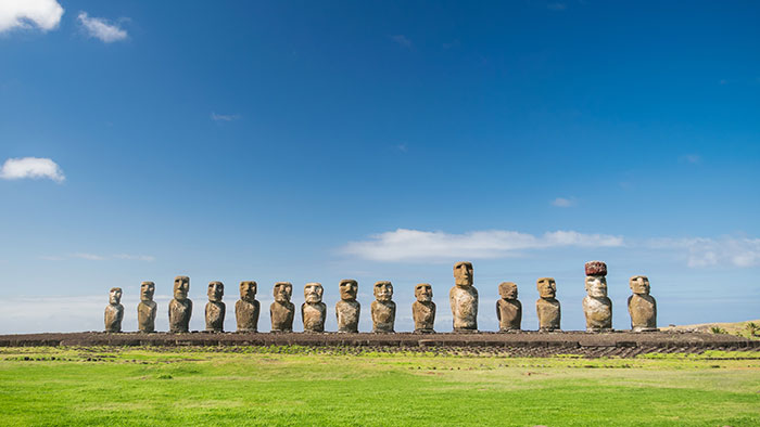 Image of Moai statue