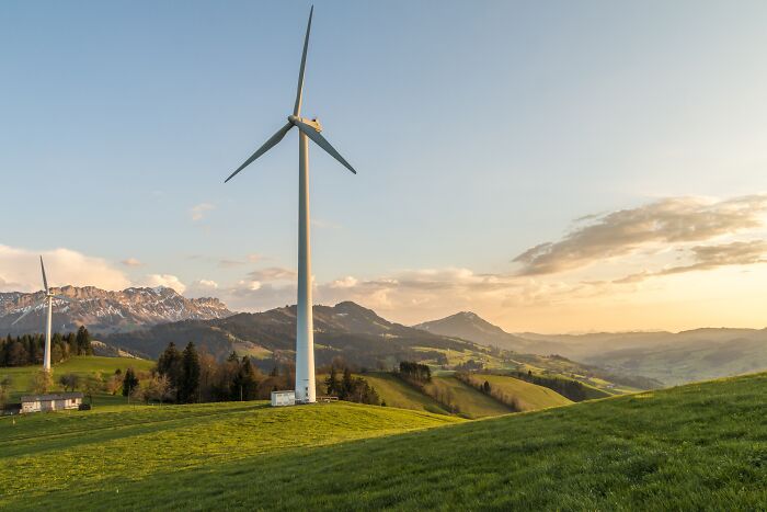 Wind turbine on the field 