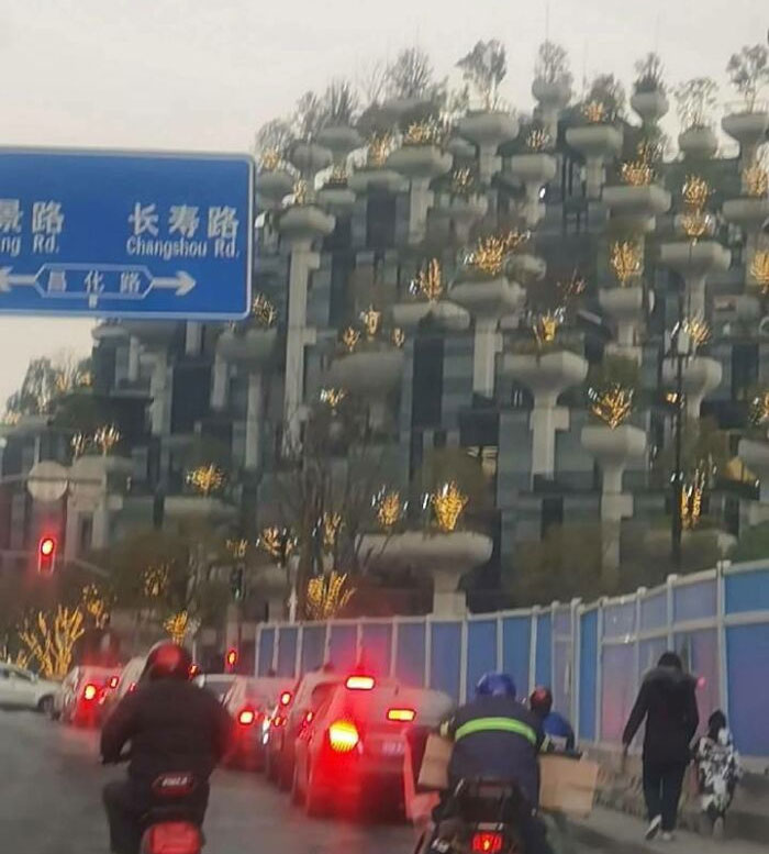 A New Shopping Mall In China Looks Like The Windows XP Dragging Window Glitch. That Or A Really Weird Render