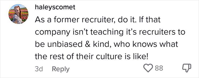 Woman Who Accidentally Received Recruiter&rsquo;s Notes About Other Candidates Wonders Whether She Should Contact Them