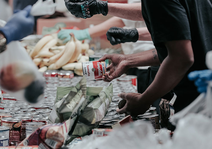 45 Examples Of Scams That Have Become Socially Acceptable But Shouldn't Be