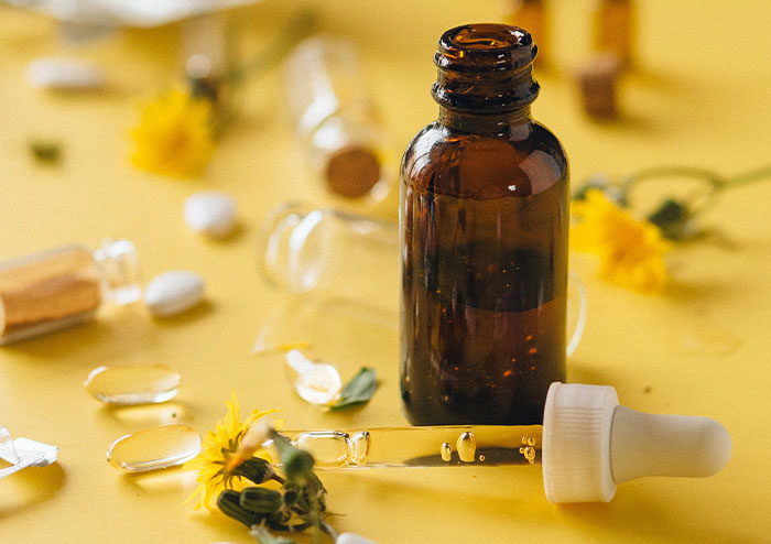 45 Examples Of Scams That Have Become Socially Acceptable But Shouldn't Be