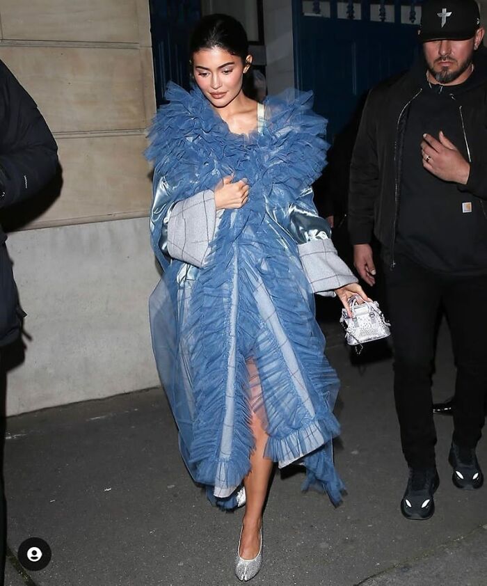 Shaming-Funny-Dress-Fashion