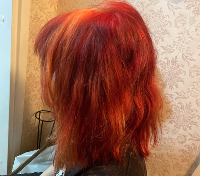 Entitled Know-It-All Ruins Her Hair After Lying To Her Cousin About It Being Naturally Blonde