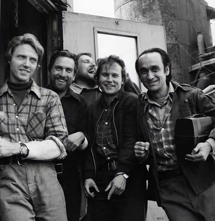 Christopher Walken, Robert Deniro, Chuck Aspegren, John Savage, And John Cazale On The Set Of The Deer Hunter (1978)