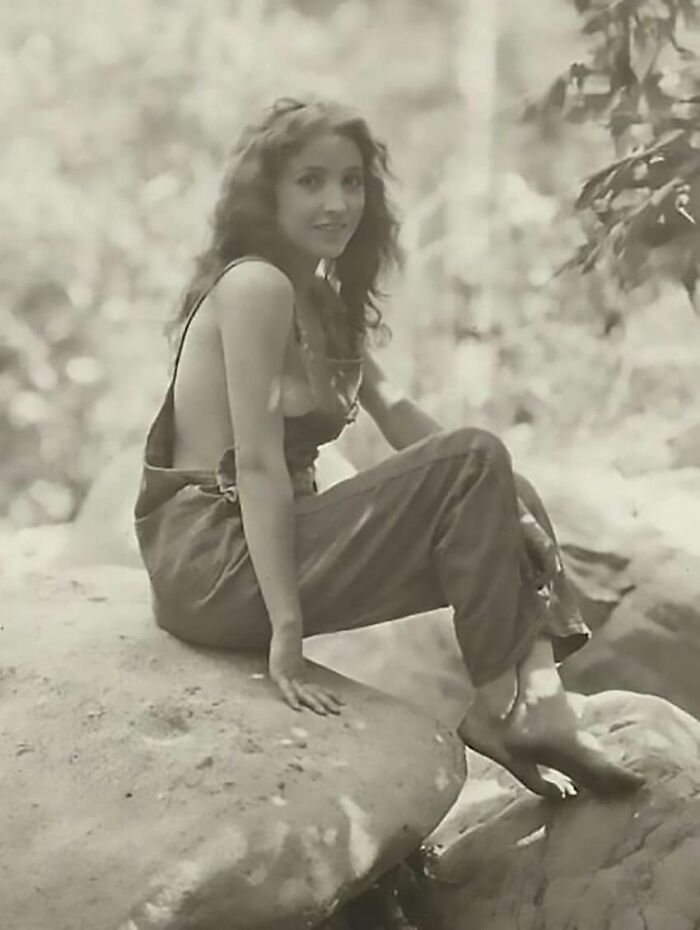 Silent Film Actress Bessie Love In The Early 1920s