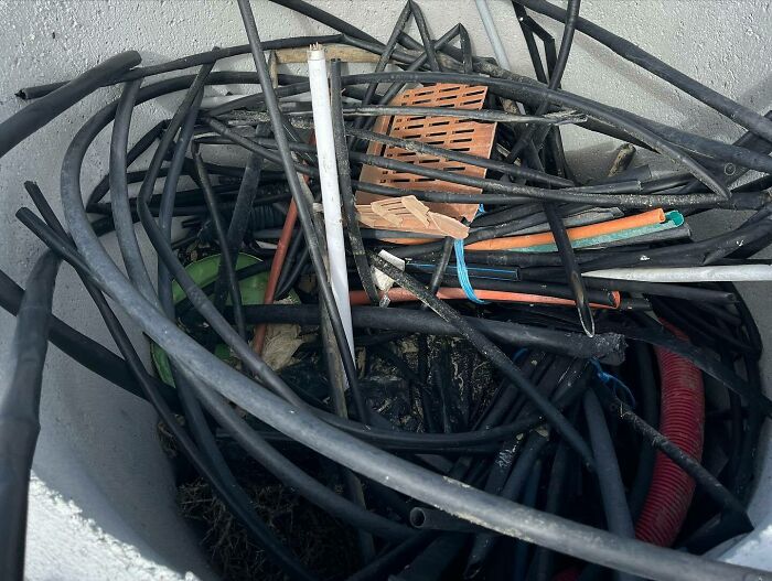 700kg Of Beach Trash Collected, And Counting (12 Pics)