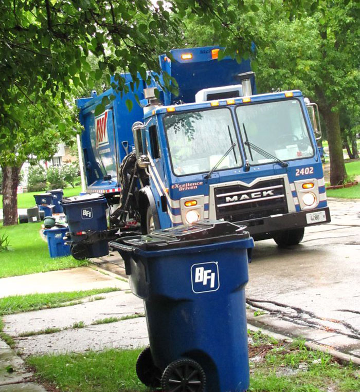 HOA Makes Homeowners Put Their Trash Cans Out At Specific Time, Regret It When They Maliciously Comply