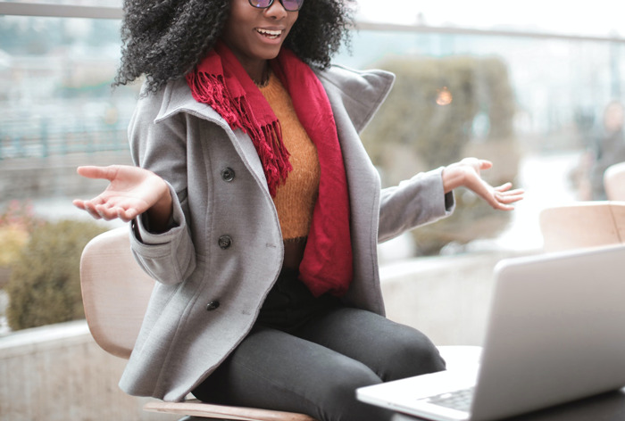 On The First Date, Man Expresses Some Pretty Concerning Opinions, Woman Realizes How Bad It Was Only At Home