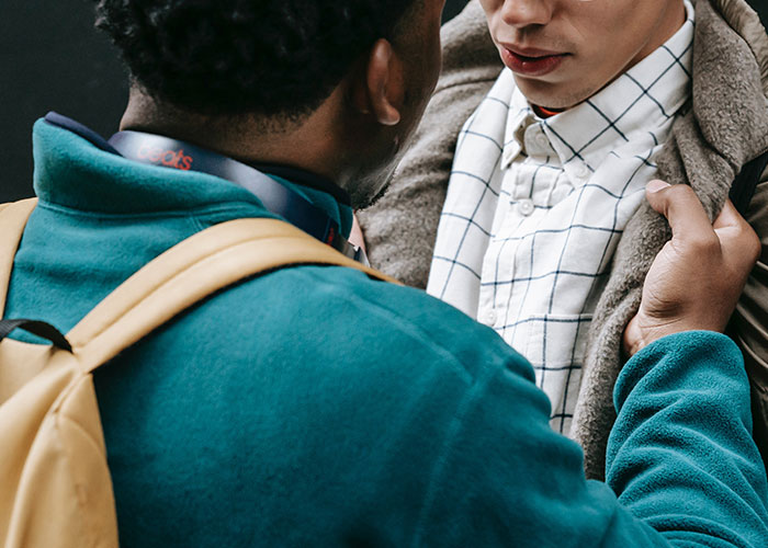 Toxic Masculinity Deems These 30 Normal And Healthy Behaviors ‘Unmanly,’ Yet People Online Think Otherwise