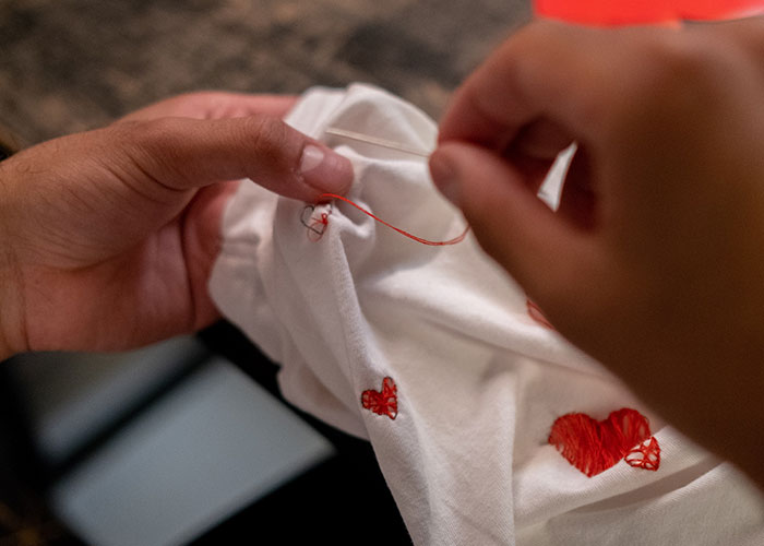 Toxic Masculinity Deems These 30 Normal And Healthy Behaviors ‘Unmanly,’ Yet People Online Think Otherwise