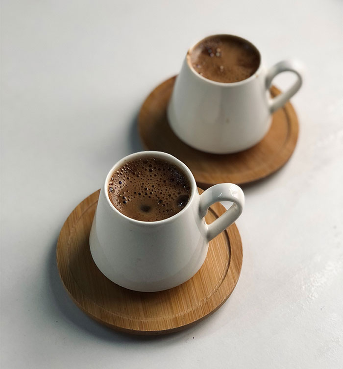 "I've Never Seen A Human Turn Red So Quickly": Server Wants To Charge Customers For Coffee They Didn't Have, So They Maliciously Comply "I've Never Seen A Human Turn Red So Quickly": Server Wants To Charge Customers For Coffee They Didn't Have, So They Maliciously Comply