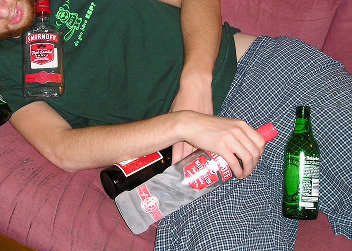 40 People Share Their Scariest Or Most Uncomfortable Experiences At Someone Else’s House