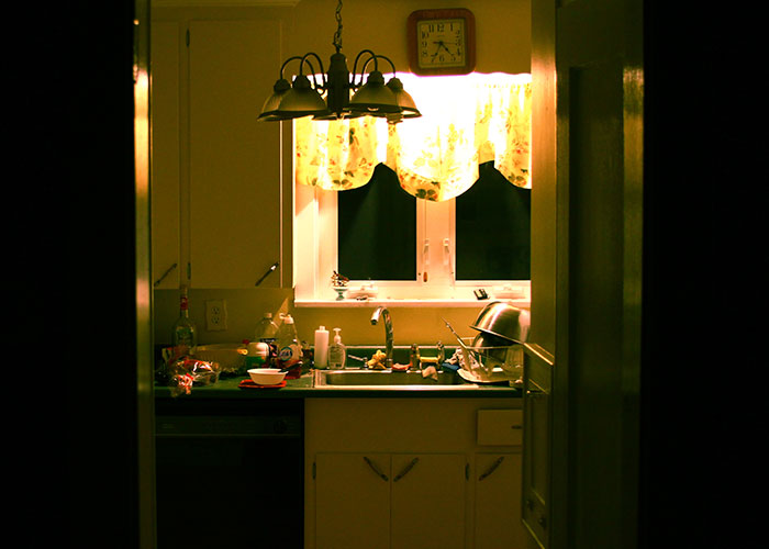 40 People Share Their Scariest Or Most Uncomfortable Experiences At Someone Else’s House