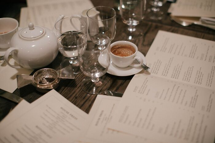 "I've Left Places Due To This": 30 Infuriating Things That Ruined These People’s Restaurant Experience