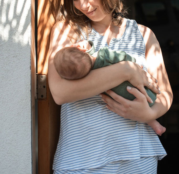 Woman Feels Bad For Refusing To Give Up A Life She's Built Abroad To Help Her Sister With Twins, Asks If She's Wrong