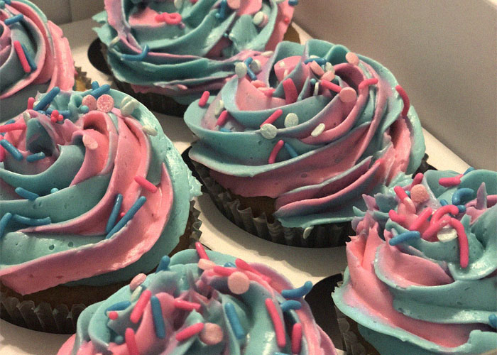 The Internet Stands Up For This Woman Who Refused To Pay For Gender Reveal Cupcakes