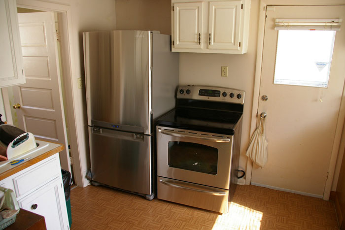 Landlord Won’t Listen To Tenant And Fix Stove For $500, Pays $10K Instead Landlord Won’t Listen To Tenant And Fix Stove For $500, Pays $10K Instead