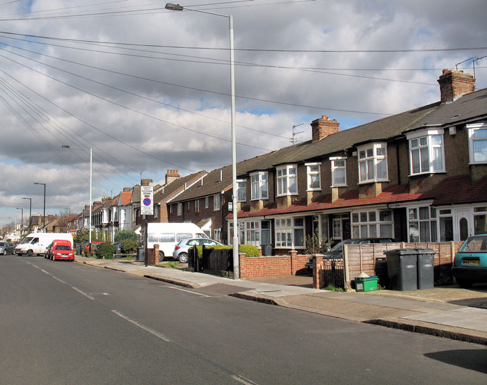 Neighbor Finds A Petty Way To Get Back At Teen Whose Friends Won&rsquo;t Stop Parking In Their Driveway