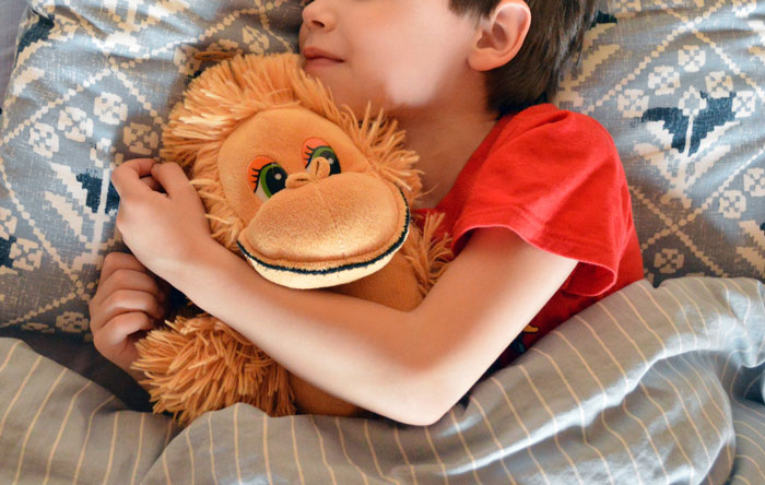 Man Gets Bashed By Visiting FIL For &lsquo;Scolding&rsquo; The Monsters Under His Child&rsquo;s Bed