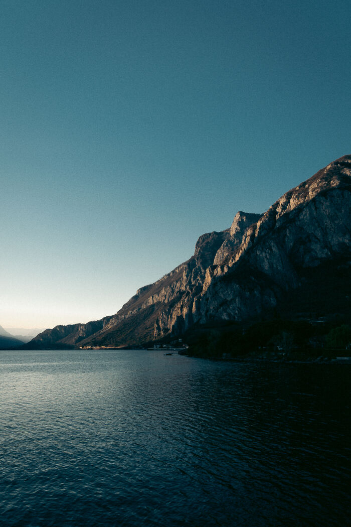 I Saw An Early Spring At Lake Como