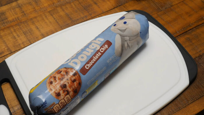 "Make My Stomach Turn Every Time": 35 Non-Americans Roast American Foods They Can't Understand