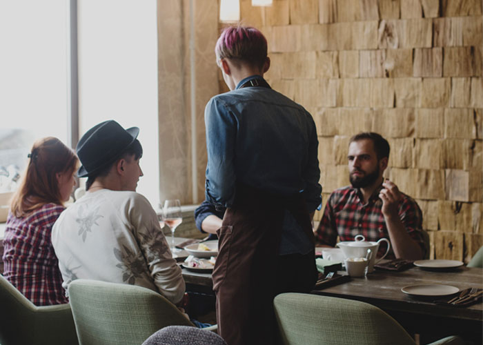 34 Subtle Red Flags That Indicate Someone Is A Bad Person