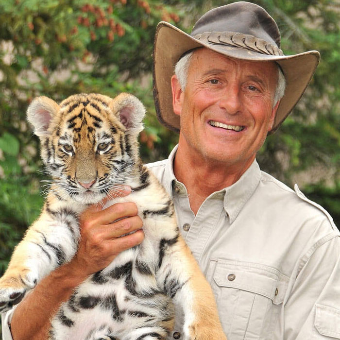 30 Of The Creepiest Things These Celebrities Ended Up Doing That Completely Shifted The Public’s Perception Of Them