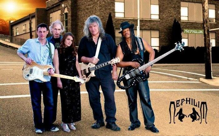 "Hey Guys, I've Got A Great Idea For Our New Band Photo, Instead Of Going Out Onto A Real Street And Taking A Photo Let's Use A Green Screen And Photoshop Ourselves Onto A Street, It Will Be Really Cutting Edge"