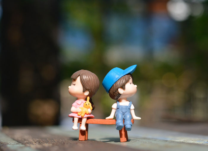 Man Asks Internet For Advice If He Should Contact GF After Being Incarcerated For 9 Years And Losing Touch