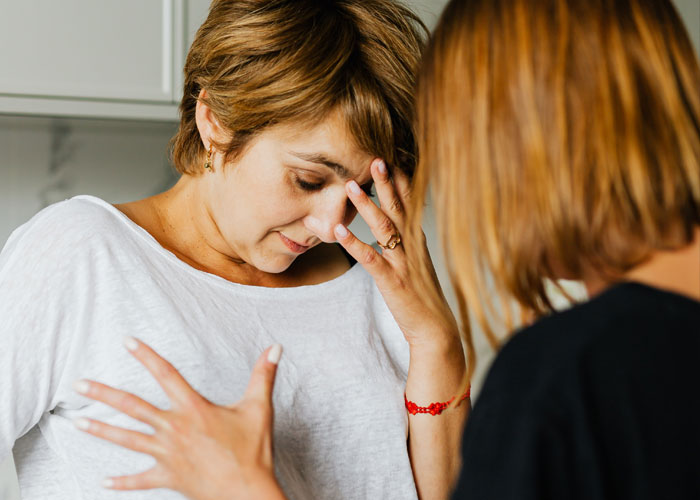 34 Subtle Red Flags That Indicate Someone Is A Bad Person