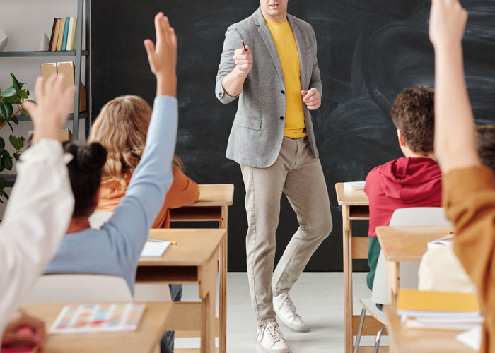 34 Subtle Red Flags That Indicate Someone Is A Bad Person