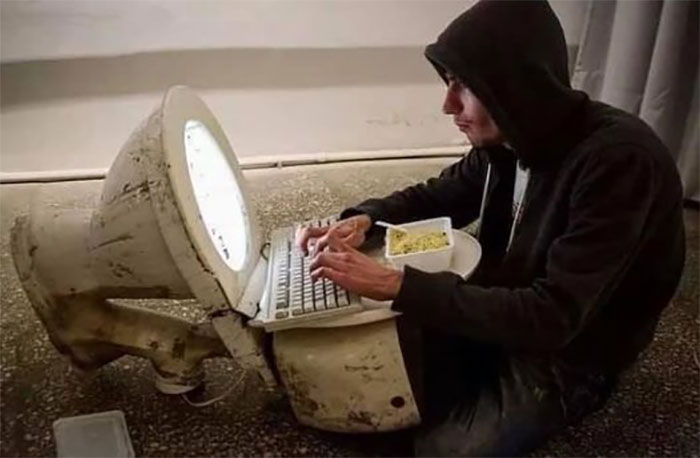 Random-Weird-Pictures-By-Things-In-Places