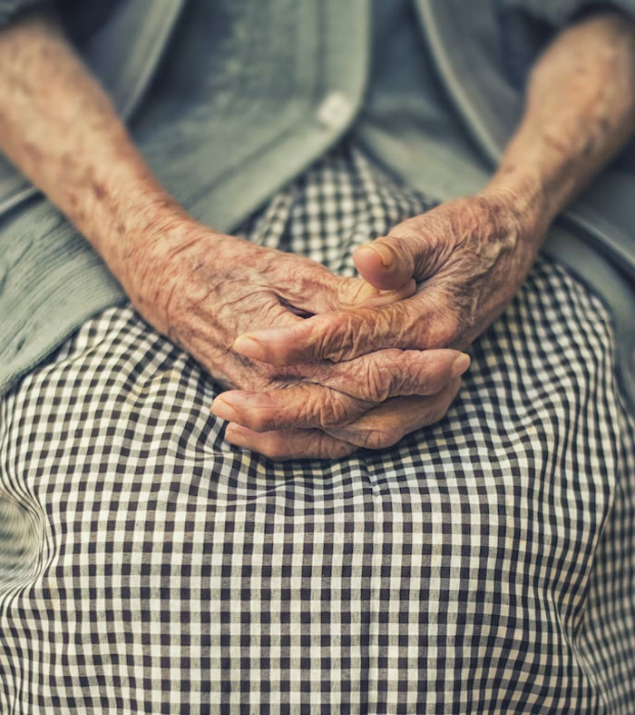 “Your Mother Owes Me £10”: 30 Of The Best Responses People Ever Received After Coming Out