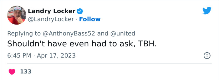 Dad Is Outraged After Flight Attendant Asked His Pregnant Wife To Clean Up After Their Kids, Sparks A Debate Online