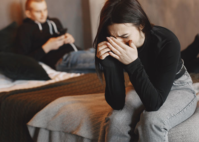 34 Subtle Red Flags That Indicate Someone Is A Bad Person