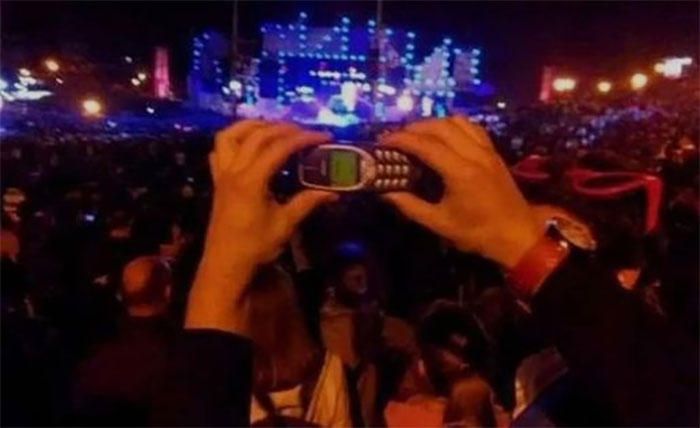 Random-Weird-Pictures-By-Things-In-Places