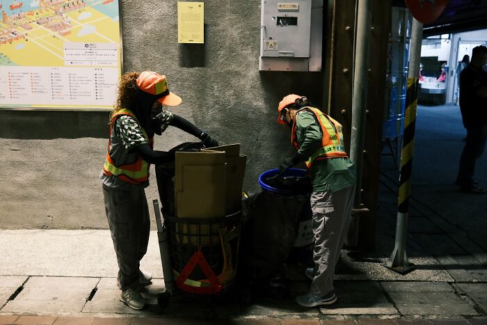 Waste Collectors Share 27 Trashy Things That People Do To Unintentionally Upset Them